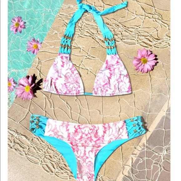 Beach Bunny XS bikini bottom (reversible) - Picture 3 of 3